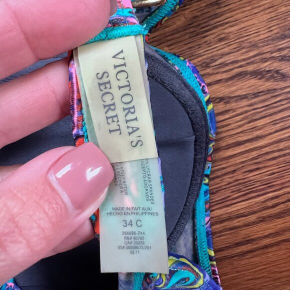 EUC Victorias Secret Padded Underwire Halter Bikini Top 34C Paisley Pattern Swim - Picture 3 of 3